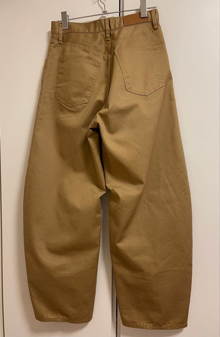 どんちゃん36⭐︎Curensologyカレンソロジー⭐︎チノカーヴィーパンツ