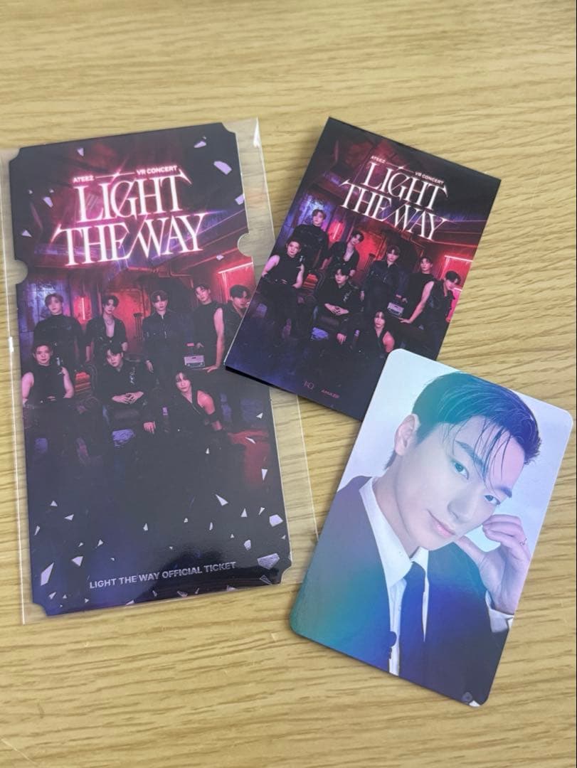 ATEEZ VR LIGHT THE WAY san サン　ホログラム　トレカ