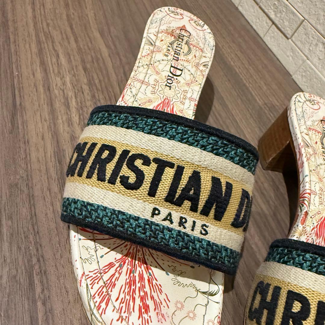 Christian Dior ロゴ入りサンダル