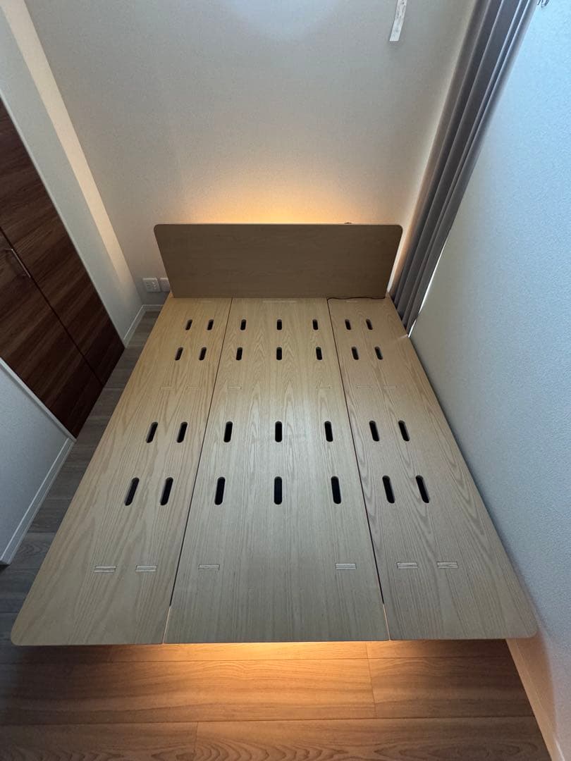 コアラマットレス　ベッドフレーム【クイーンサイズ　LEDダウンライト付き】