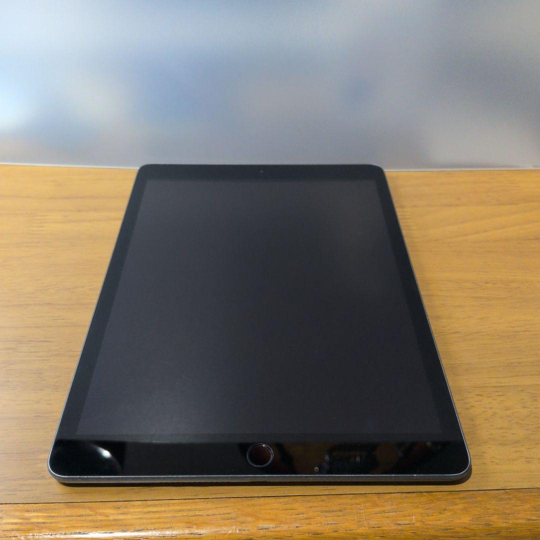 iPad第7世代 128GB SIMフリースペースグレイ 10.2インチ 本体