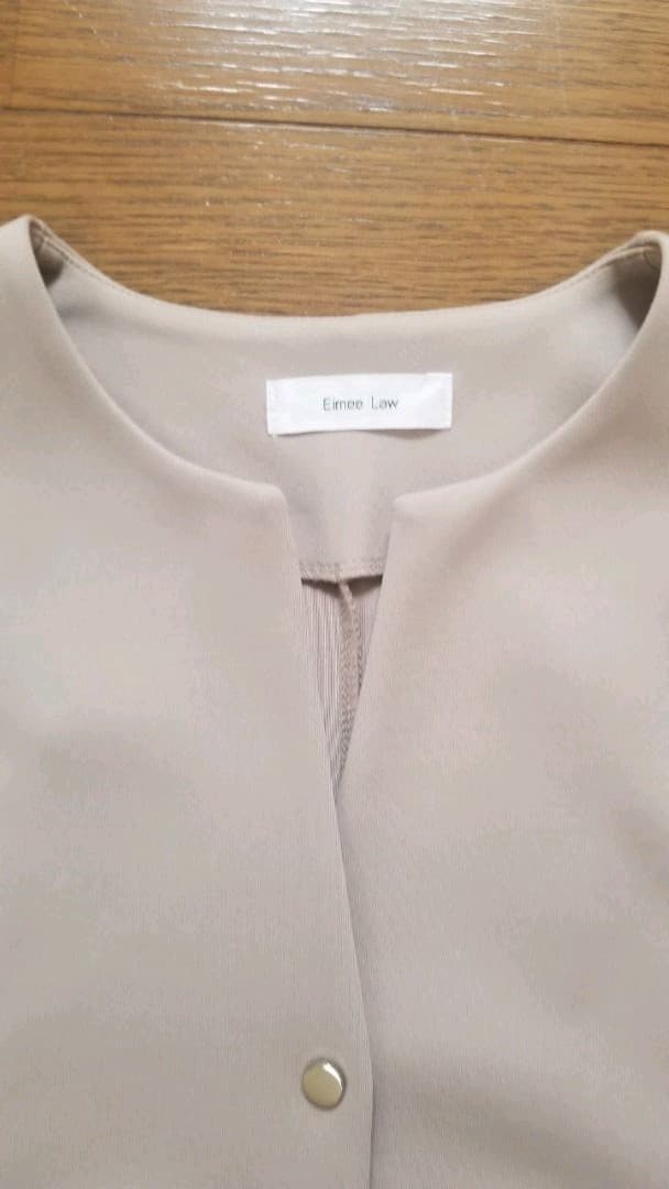 新品 エイミーロウ ランダムプリーツジレ ベージュ