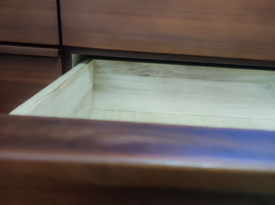 ウォルナット　木製チェスト　4段　引き出し ８個幅120cm　収納