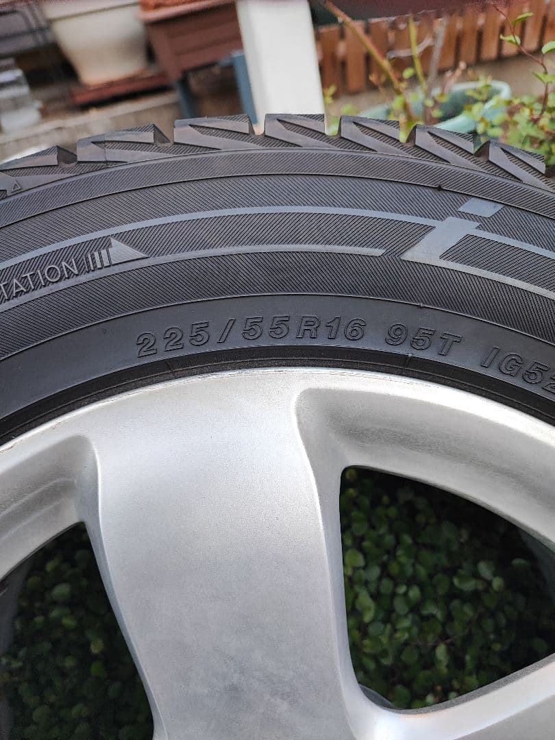 スタッドレスタイヤ　225/55R16　ベンツ純正　ホイールセット