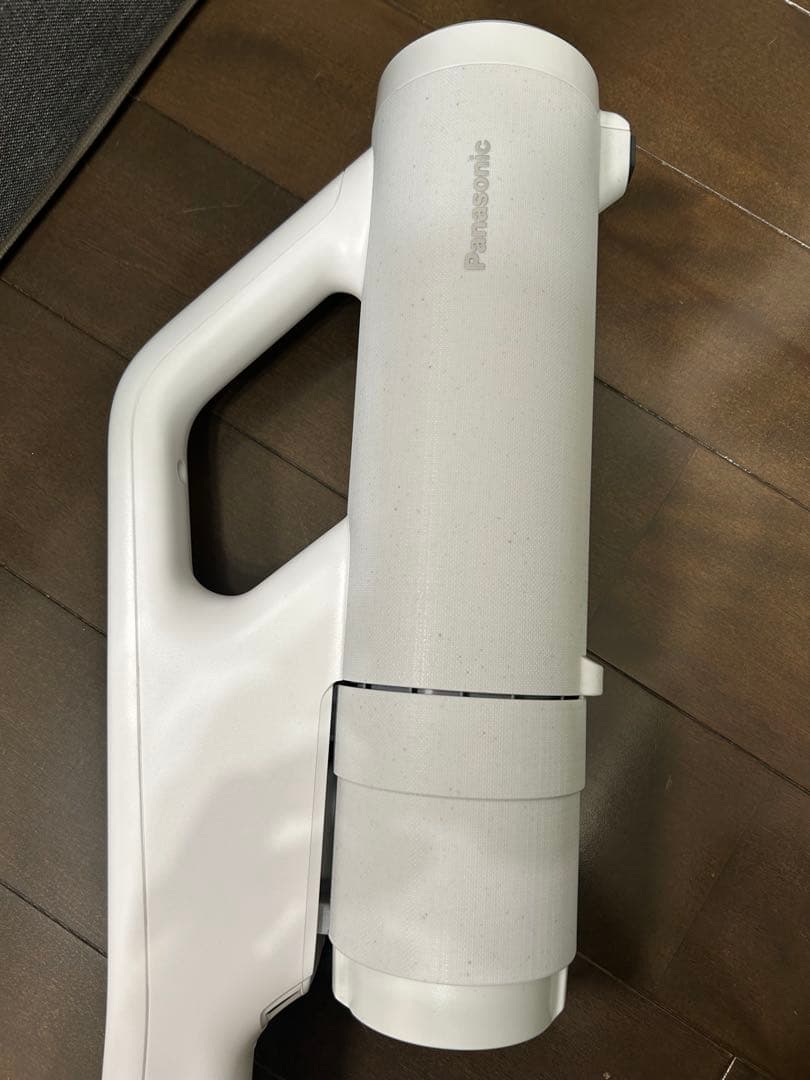 K*m様 セール！掃除機　Panasonic スティッククリーナー MC-NX7