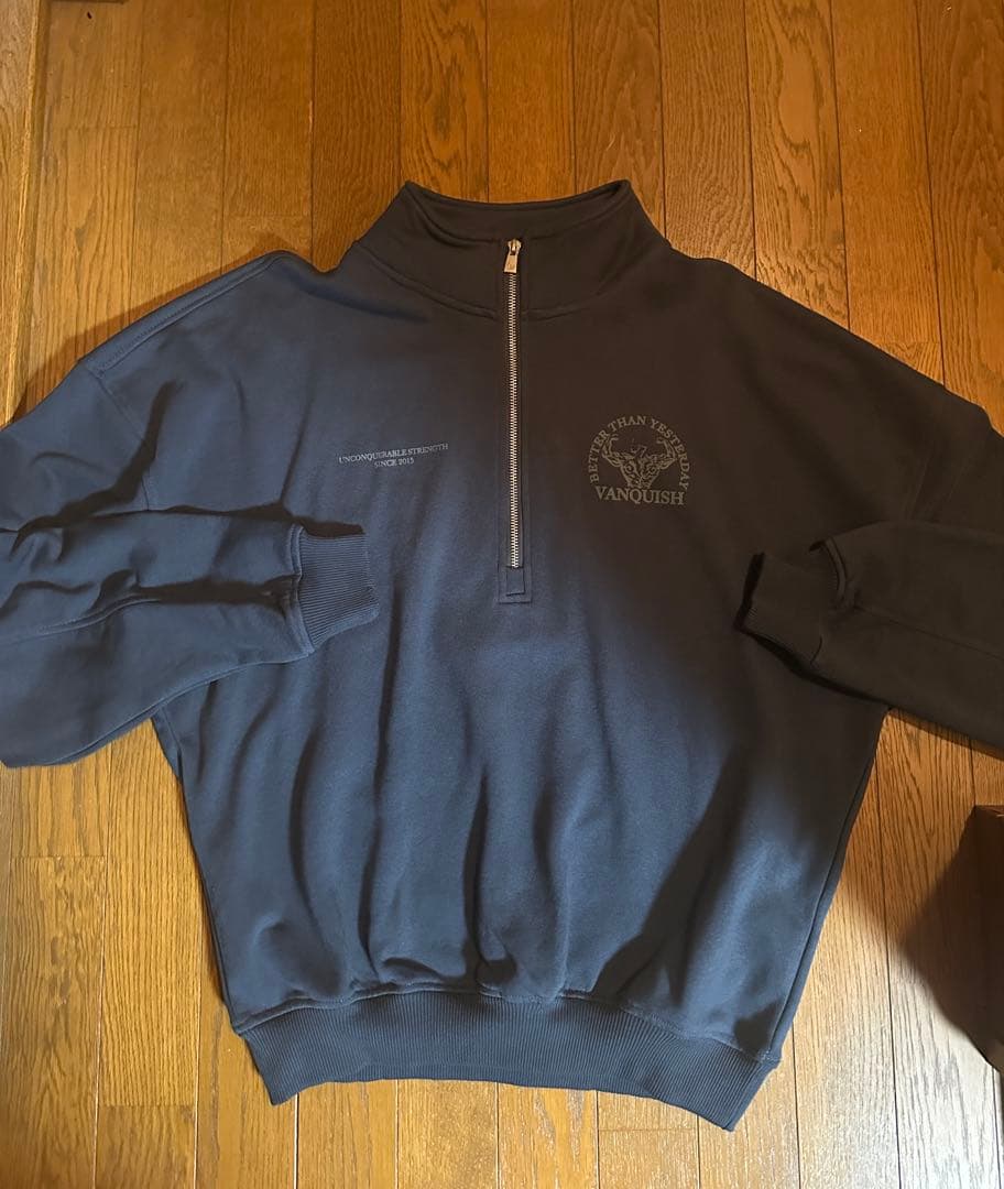 vanquish fitness ハーフジップ　ヴァンキッシュフィットネス