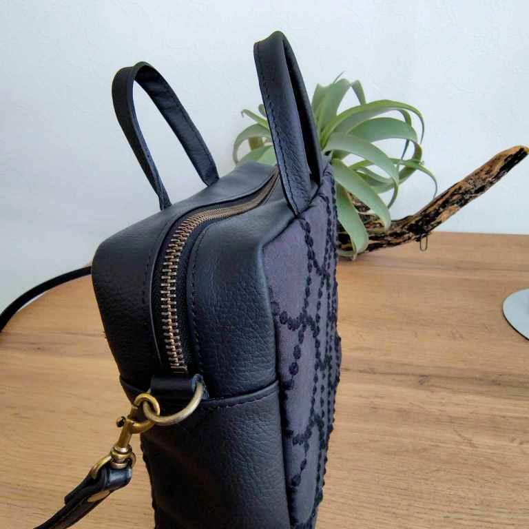 ミナペルホネン/タンバリンチャコール/スクエアーボストン/本革ブラック