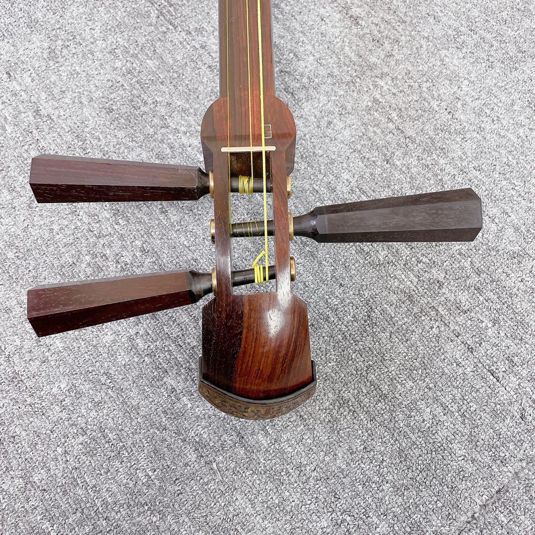 津軽三味線 紅木 丸打胴 東さわり 二本溝 和楽器 三味線