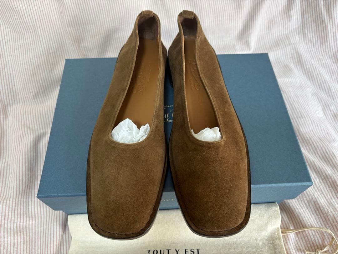 靴 TOUT Y EST / FLAT SABINE SUEDE / BROWN