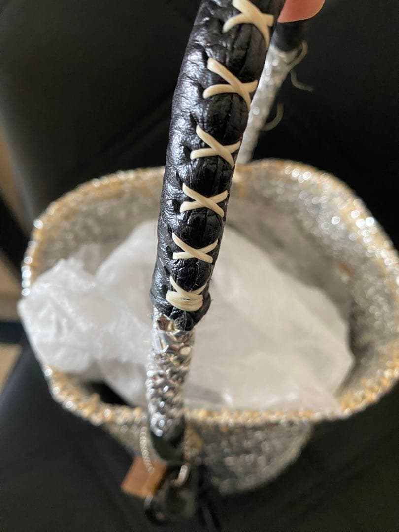 お値引き　meongblue シルバー バッグ タッセル付き