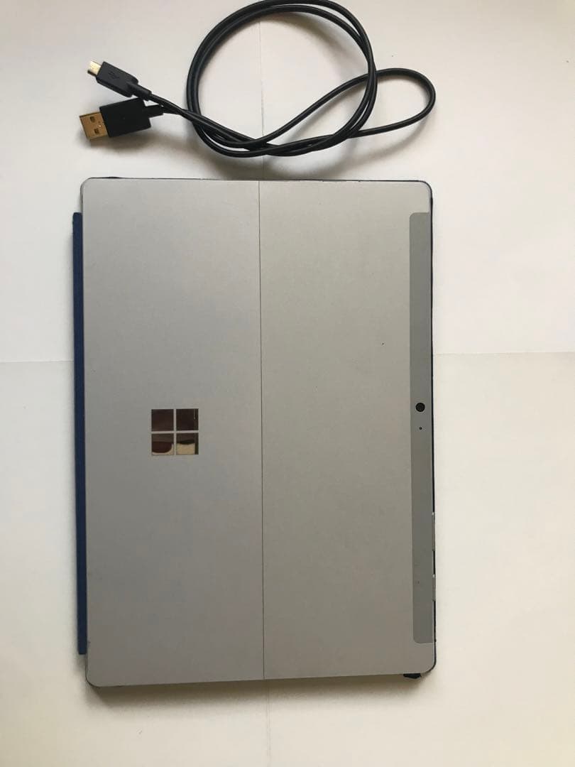 初期化済　充電ケーブル付 Microsoft Surface3 1657