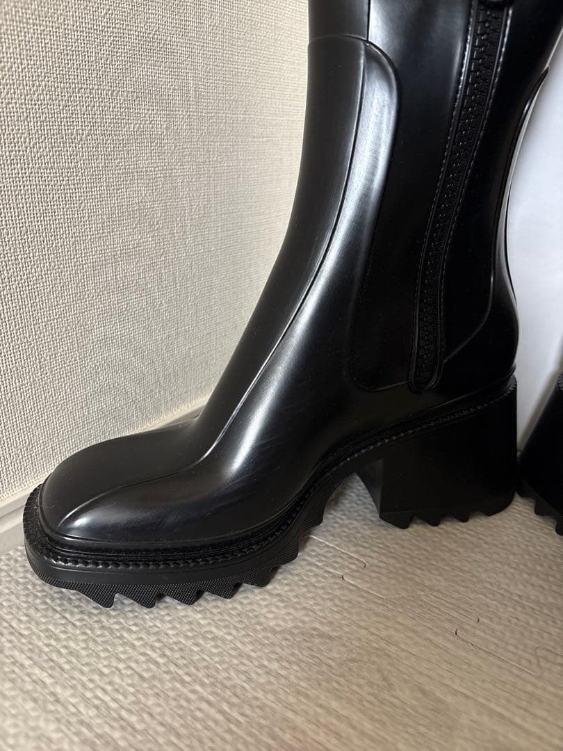 Chloé ブラックショートブーツ