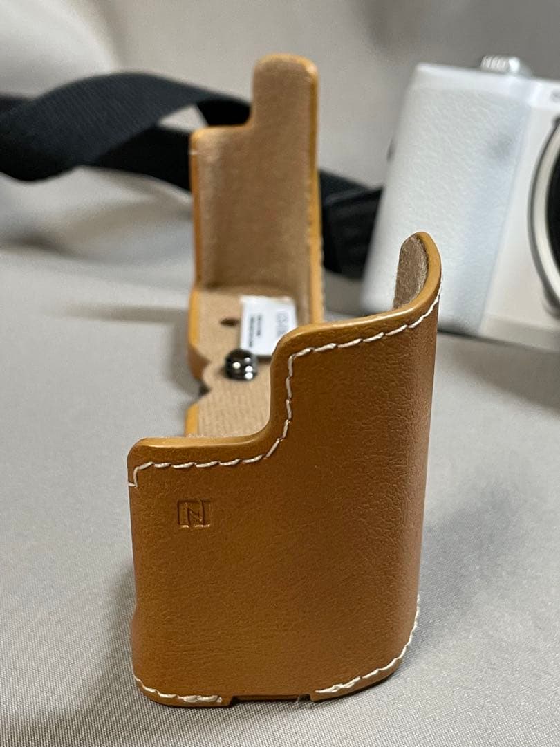 ☆極美品☆SONY α5100ボディ+標準ズームE PZ 16-50mm