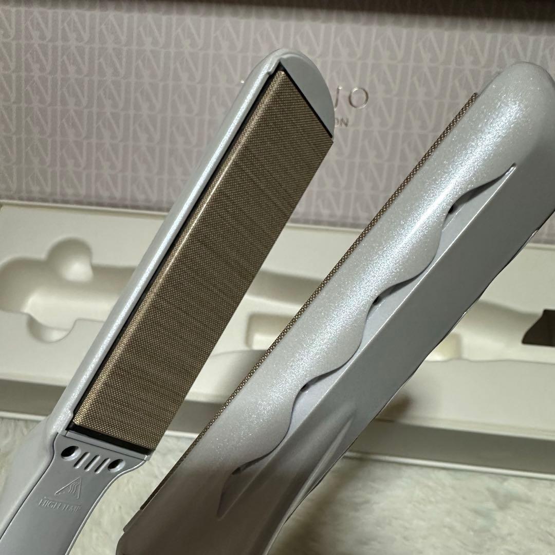 kinujo ヘアアイロン