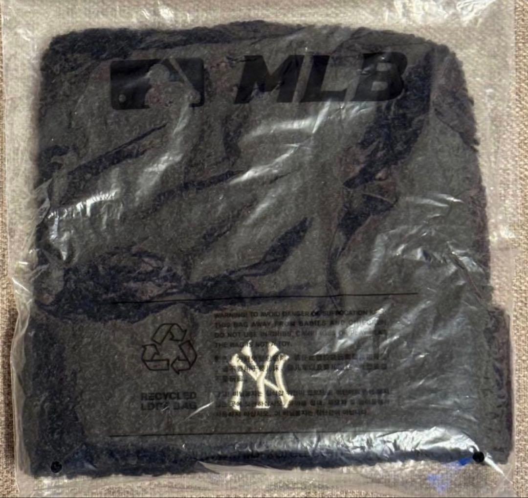 MLB KOREA 猫耳ニット帽　韓国限定　新品タグ付き