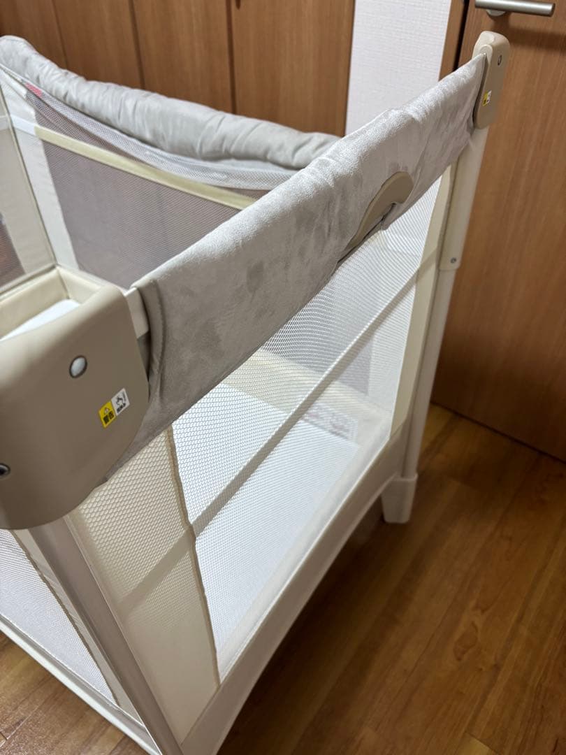 Apricaベビーベッド ココネルエアープラスABホワイトベージュ