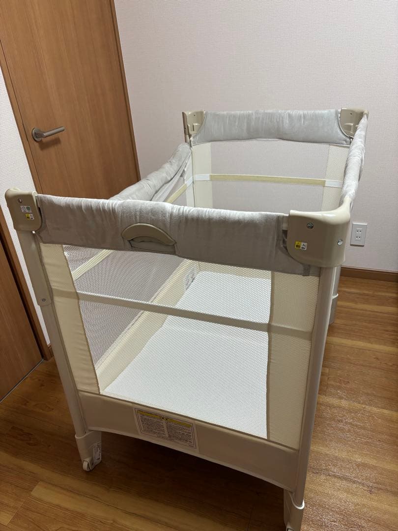 Apricaベビーベッド ココネルエアープラスABホワイトベージュ