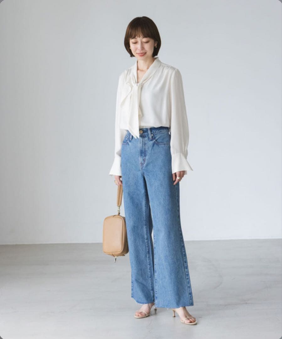 NOBLE ロイヤルサテンボウタイブラウス　アイボリー