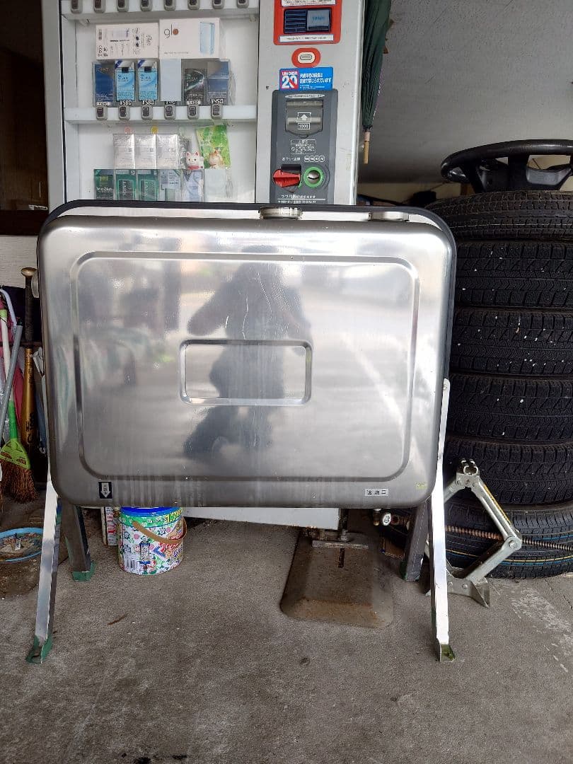 ステンレス灯油タンク　日曜日熊本市内に来れる方優先　要相談