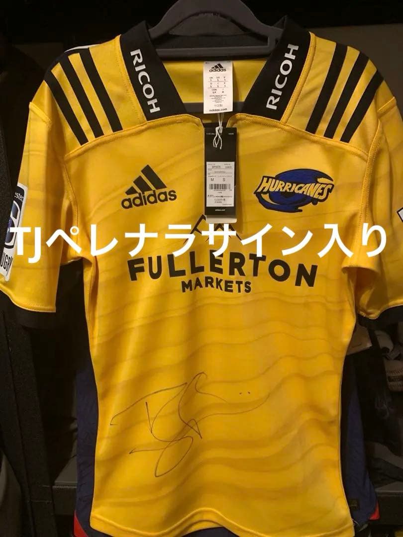 ラグビー　Hurricanes TJペレナラ選手サイン入りジャージ サイズM