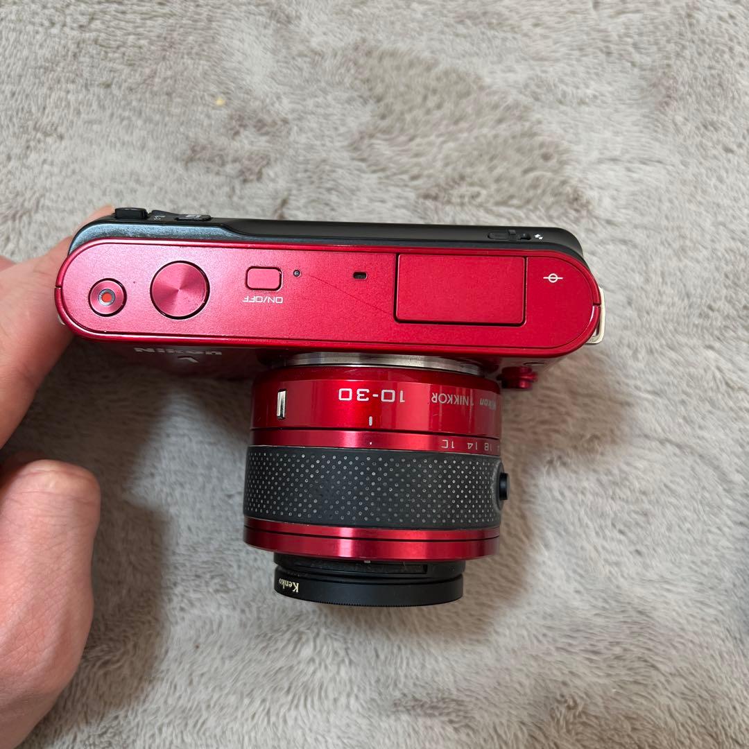 【美品】Nikon 1 J1 レッド 10-30mm レンズ付き