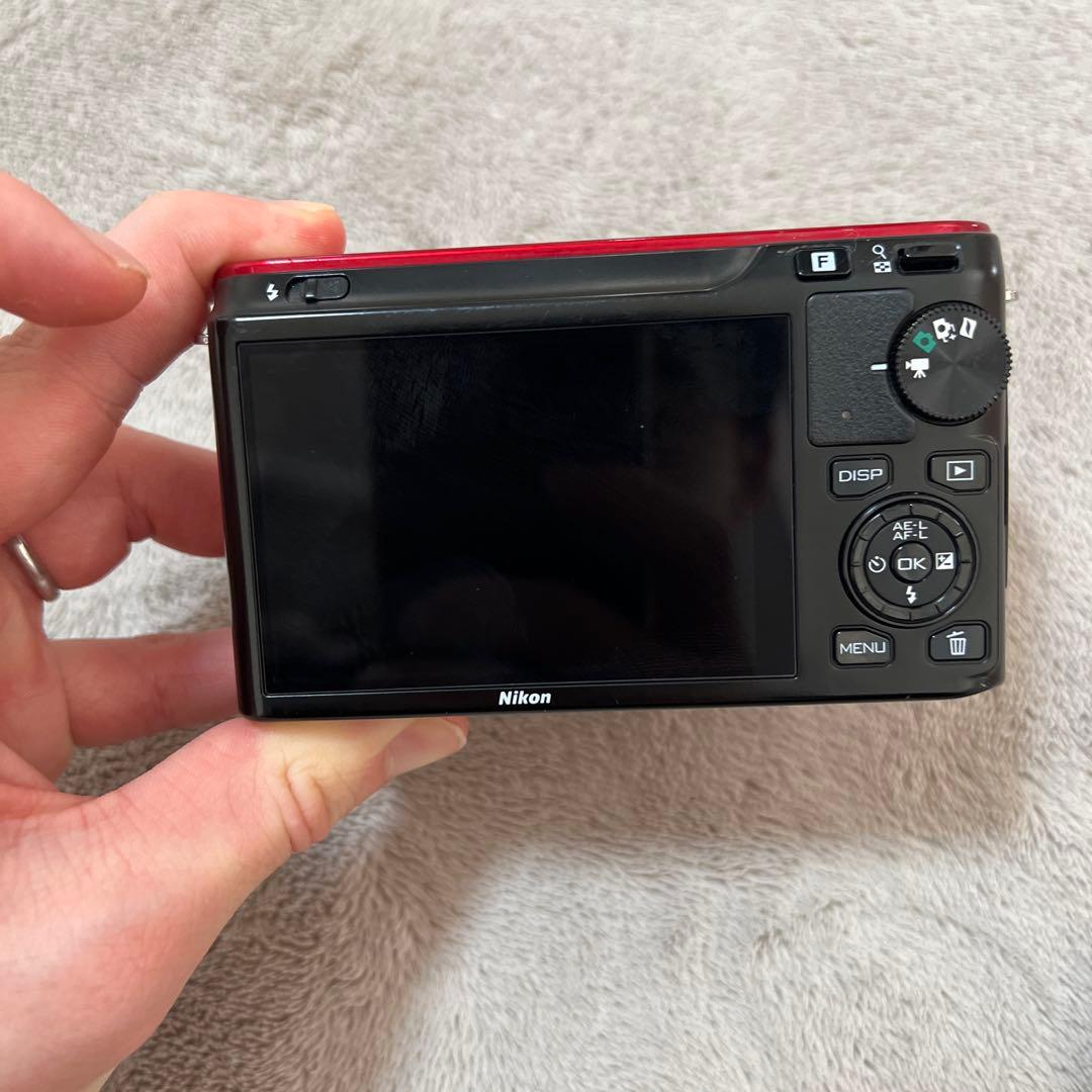 【美品】Nikon 1 J1 レッド 10-30mm レンズ付き
