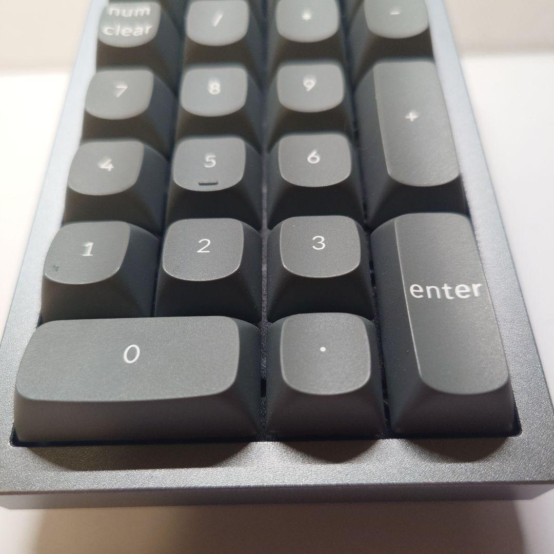 keychron Q0 有線テンキー　メルカリ最安　美品　赤軸