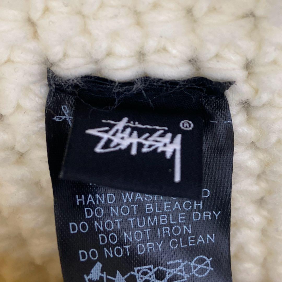 ストゥーシーニットバケハ