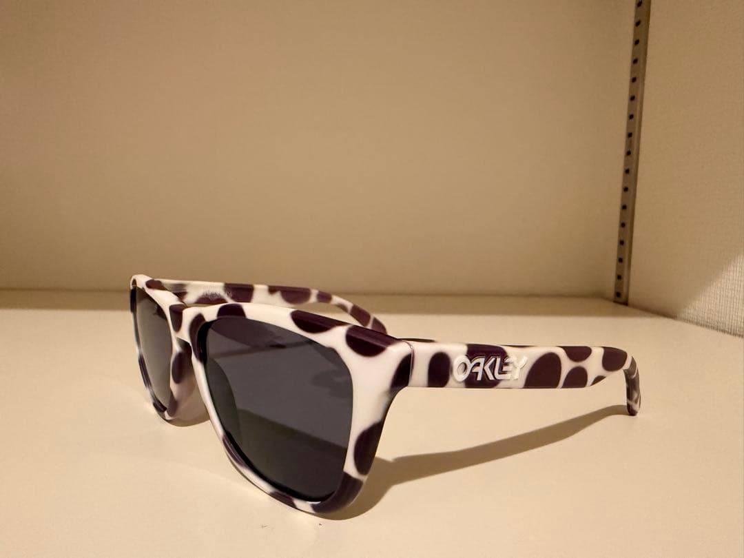 希少OAKLEY Frogskins ダルメシアン サングラス