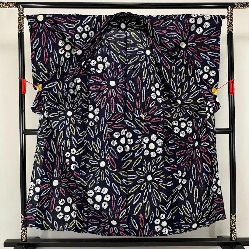 ゆりのはな　未使用品　絞り浴衣　有松鳴海絞り　総絞り　浴衣　紺色系　綿　I402