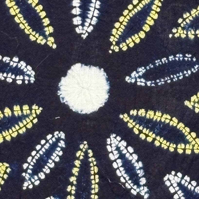 ゆりのはな　未使用品　絞り浴衣　有松鳴海絞り　総絞り　浴衣　紺色系　綿　I402