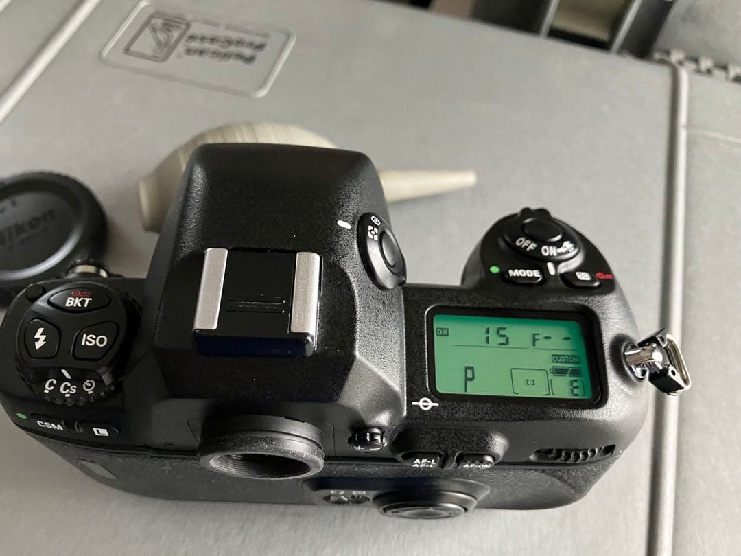 ニコンF100 AFフィルムカメラ実用品(難あり)