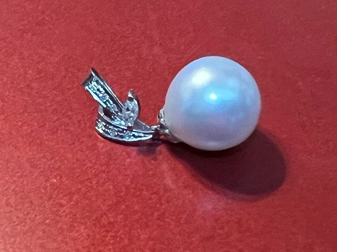 ホワイトパール リボンチャーム