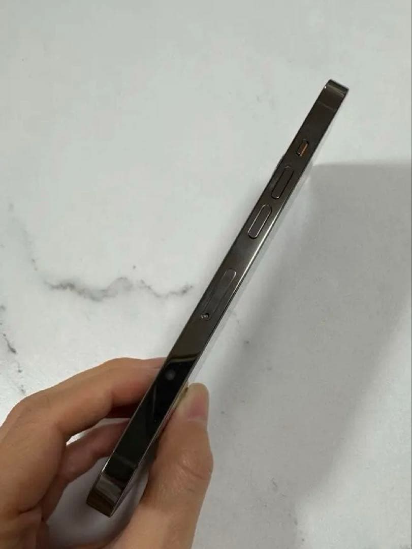 iPhone 13 Pro グラファイト