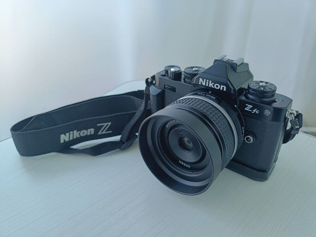 山*田様 Nikon Zfc 28mm f/2.8 キット(訳あり)＋グリップ、