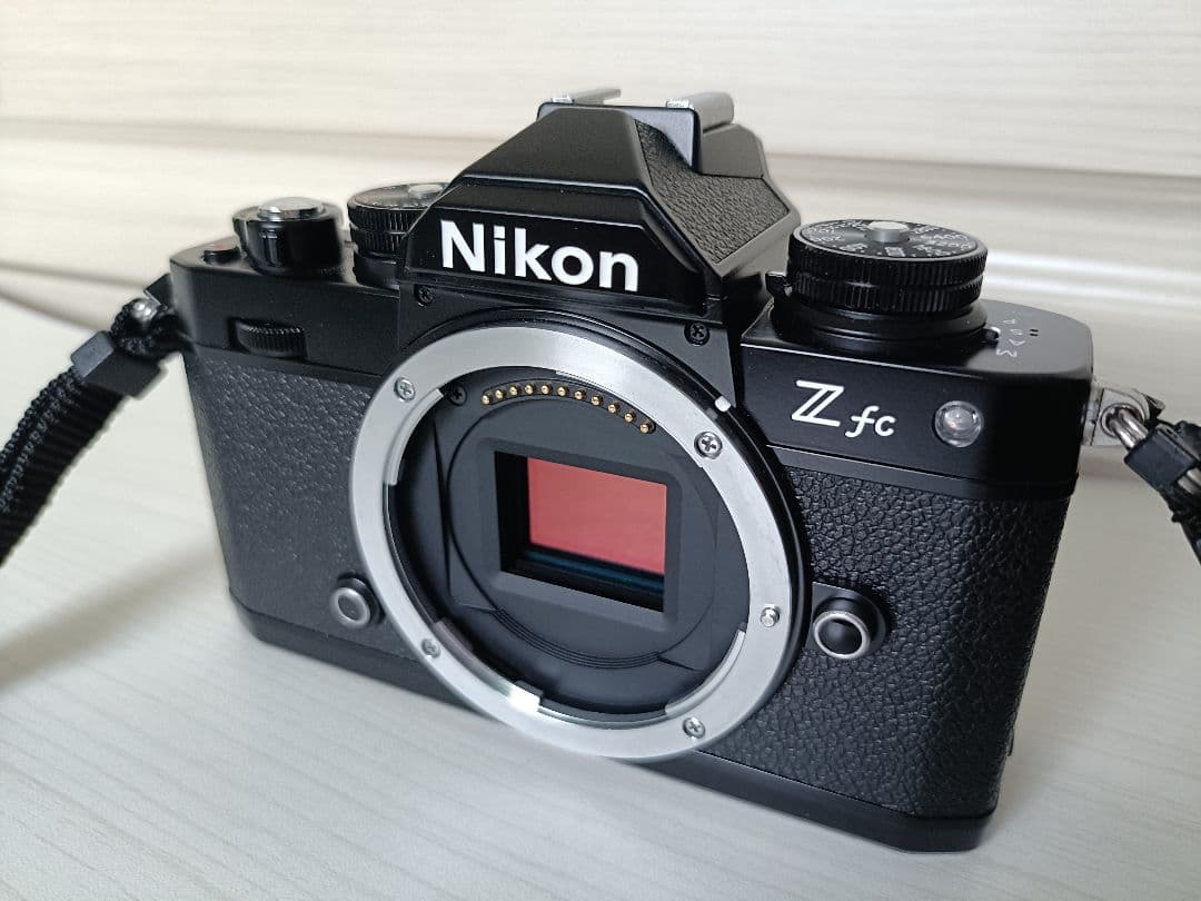 山*田様 Nikon Zfc 28mm f/2.8 キット(訳あり)＋グリップ、