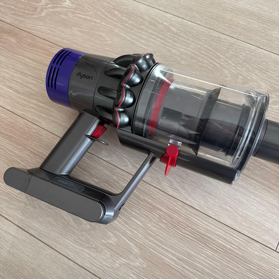 【週末価格】Dyson SV12 コードレスクリーナー スタンドつき
