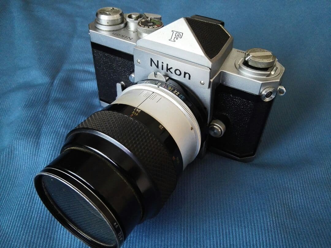 ニコンの伝説の名機『ニコンＦ』リングフラッシュ付き