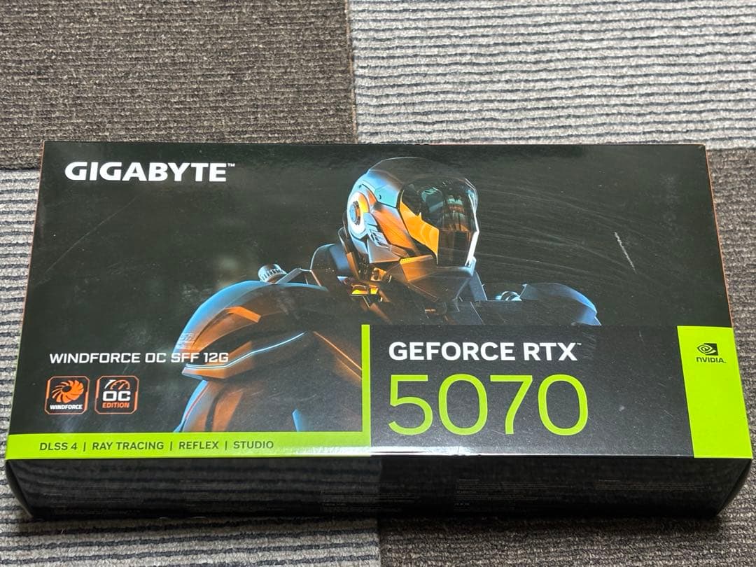 GIGABYTE GEFORCE RTX 5070 本体