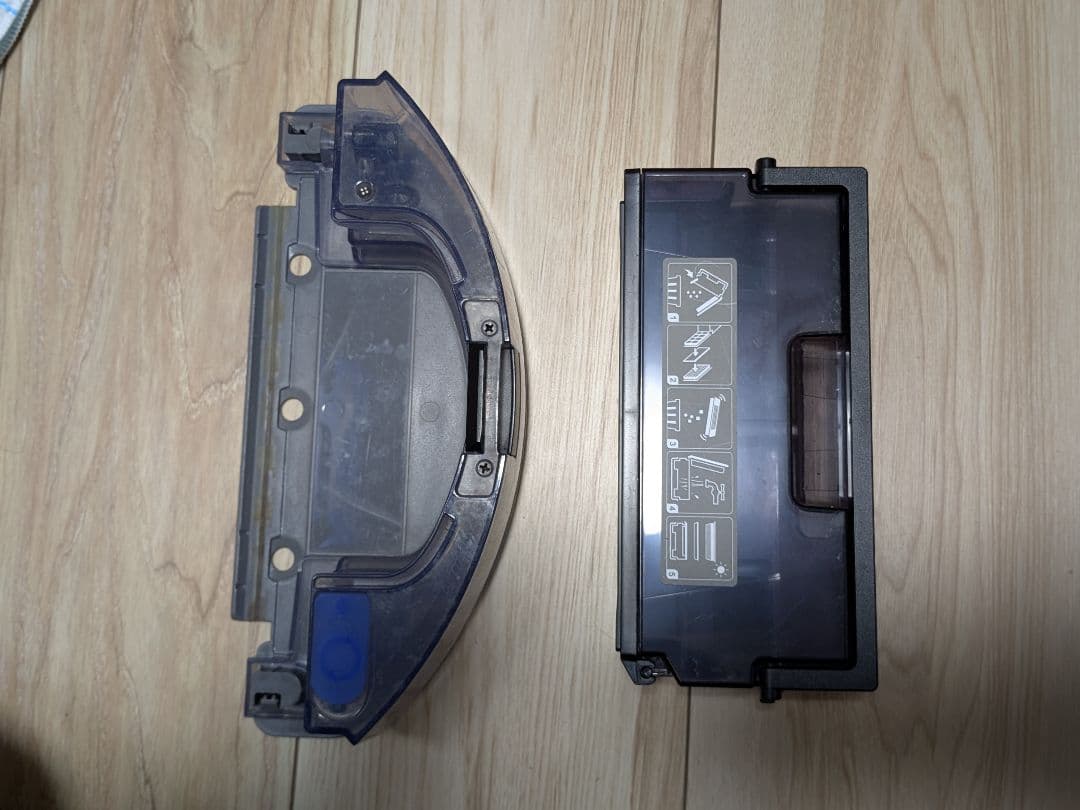 DEEBOT OZMO T8+ ロボット掃除機 本体　ゴミ収集スタンド付き