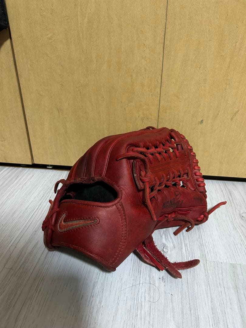 NIKE 外野用グローブ　ケース付き