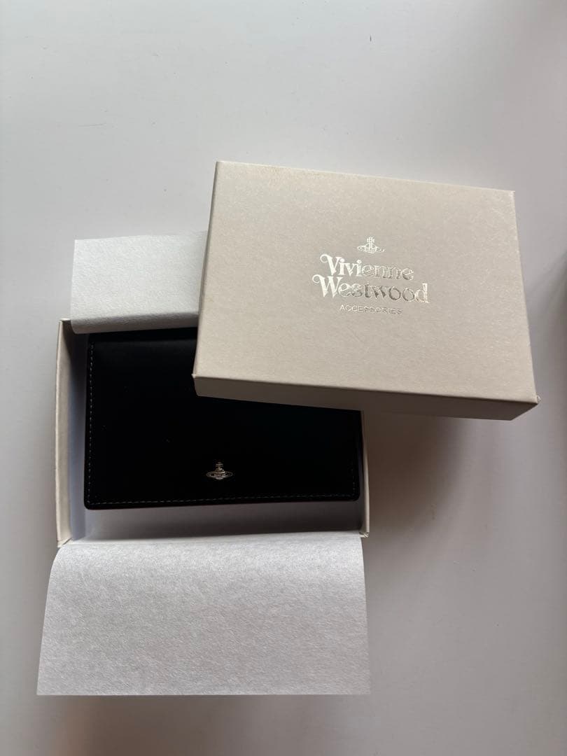 【新品未使用】Vivienne Westwood ブラック名刺入れ