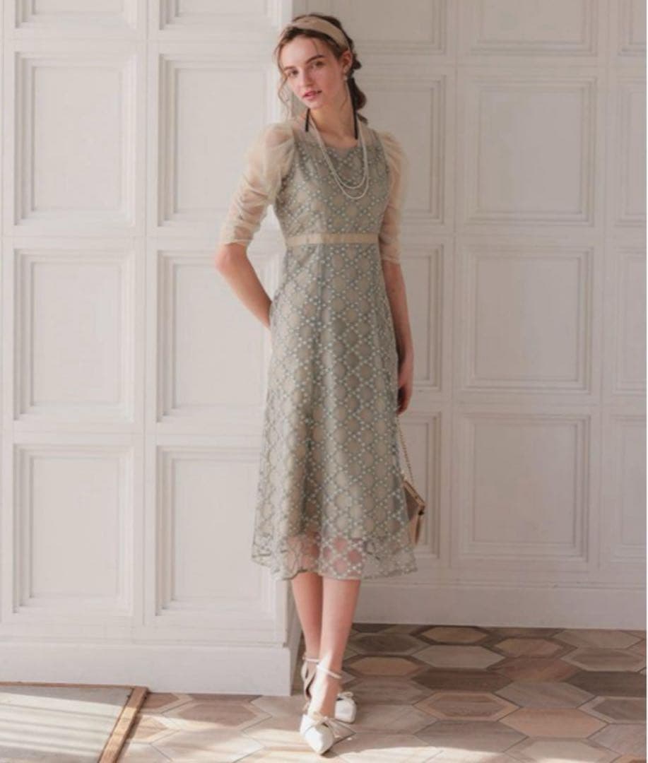 カ★新品タグ付き★ドリードール　フラワーエアリーレースドレス結婚式同窓会お呼ばれ