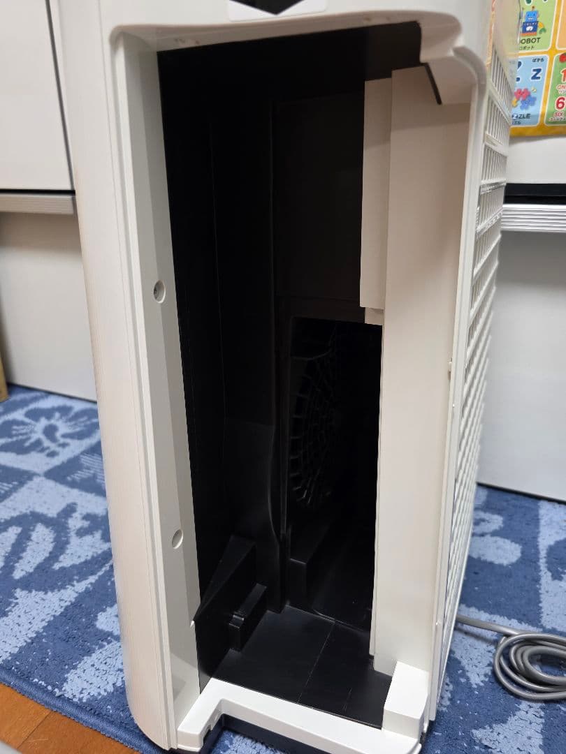 シャープ KC-L50-W 除湿機