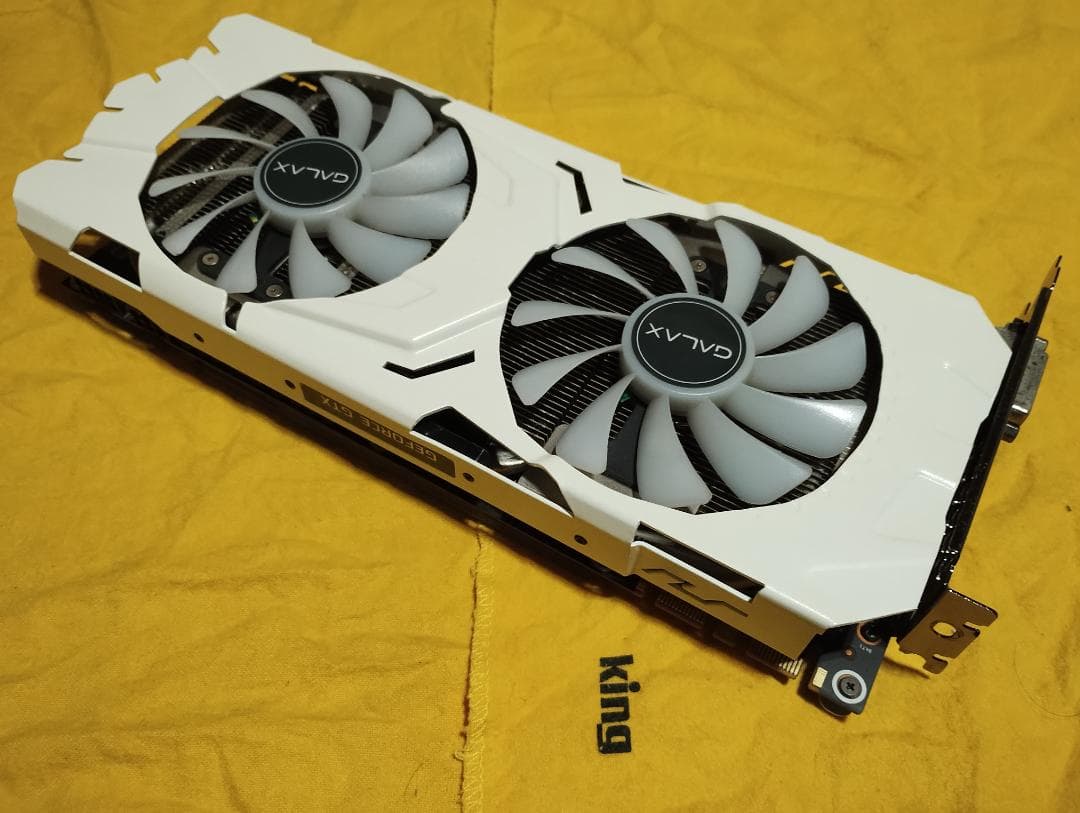 送料無料★玄人志向★GALAKURO★GK-GTX1080-E8GB/WHITE