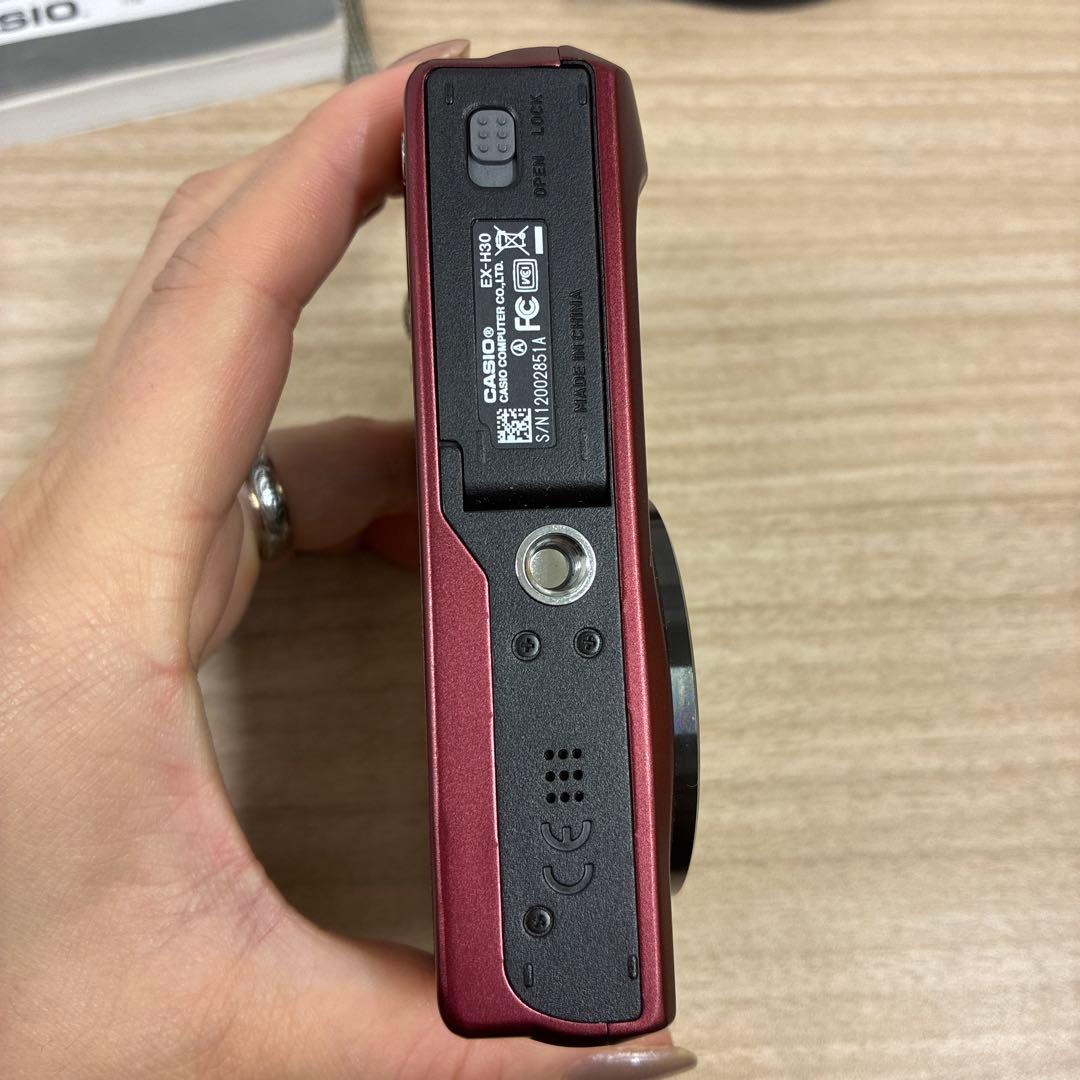 CASIO EXILIM EX-H30 レッド