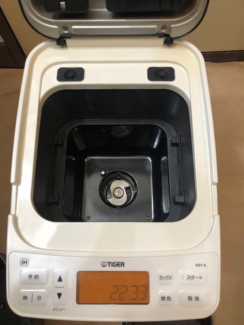 タイガー　IHホームベーカリーKBY-A100