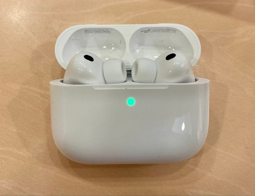 【超美品】AirPods Pro3 保護カバー付