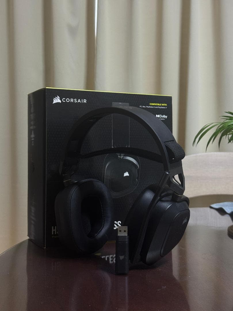 ヘッドホン HS80 CORSAIR