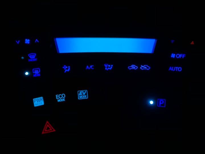 【送料無料】30プリウス　後期　エアコンパネル　シフトパネル　LED打ち替え済み